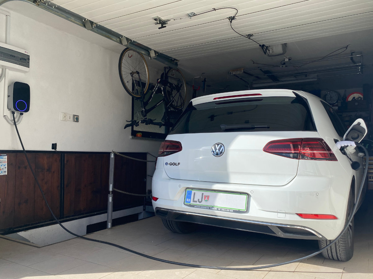 Sunpoint 11 kW - Lesce -  VW e-Golf (36 KWh)